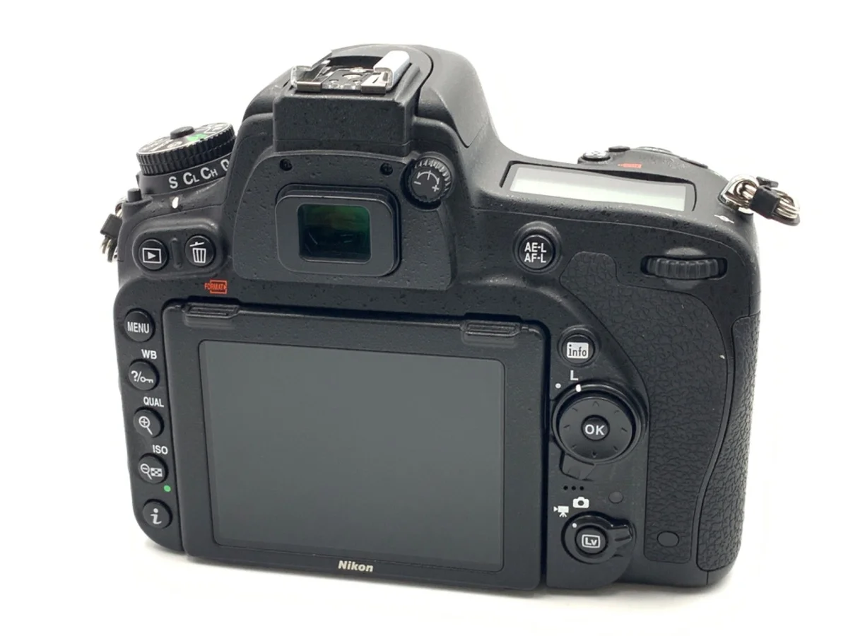 Nikon D750 - Thumbnail 2