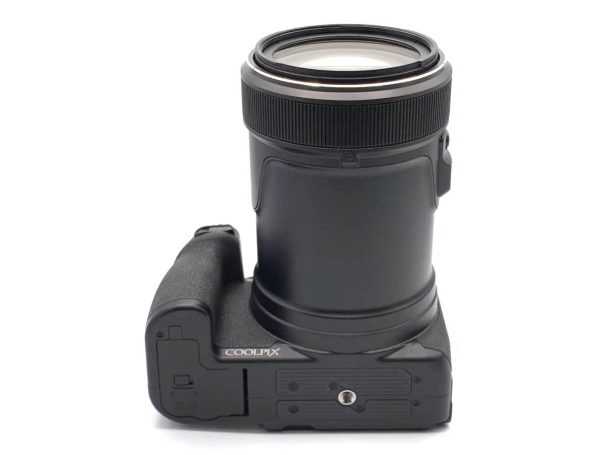 Nikon COOLPIX P1000 - Thumbnail 3