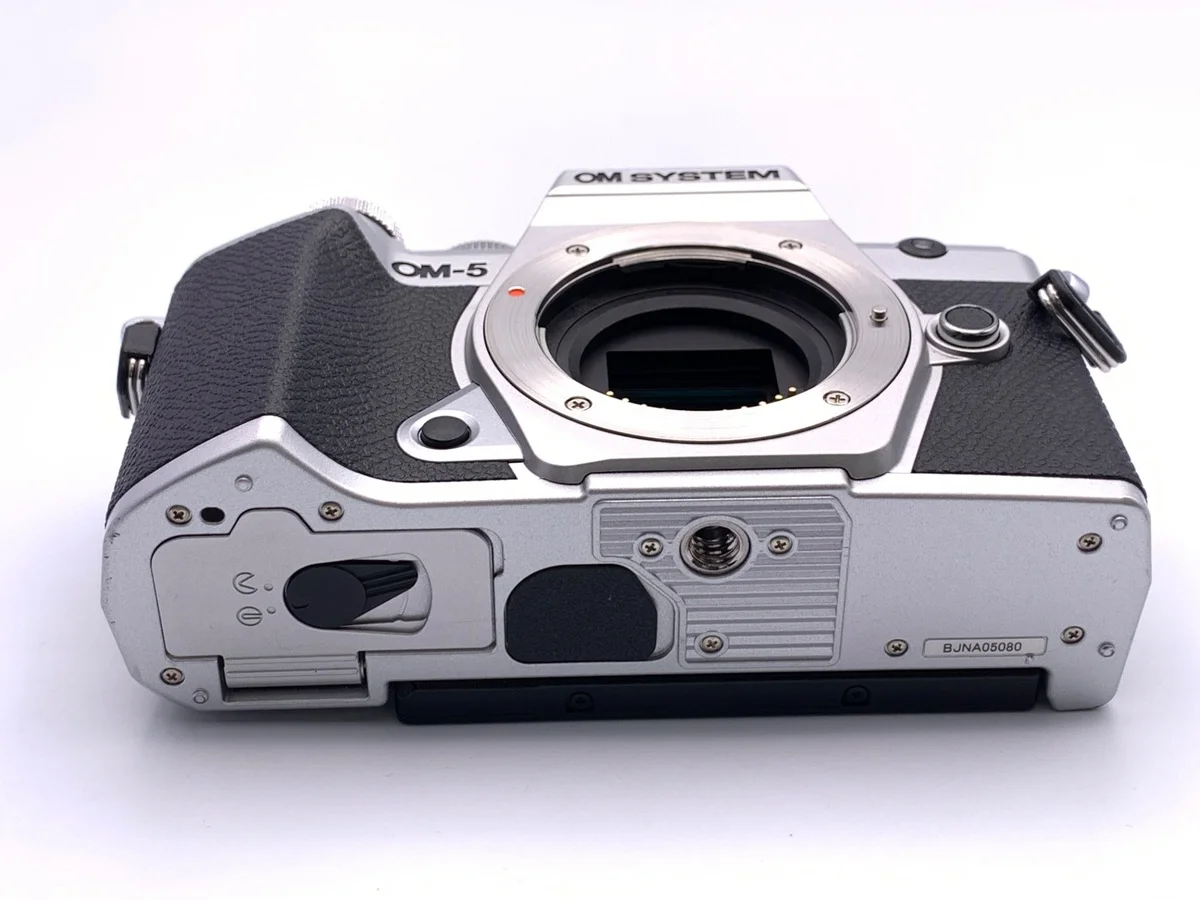 Olympus OM SYSTEM OM-5 - Thumbnail 3