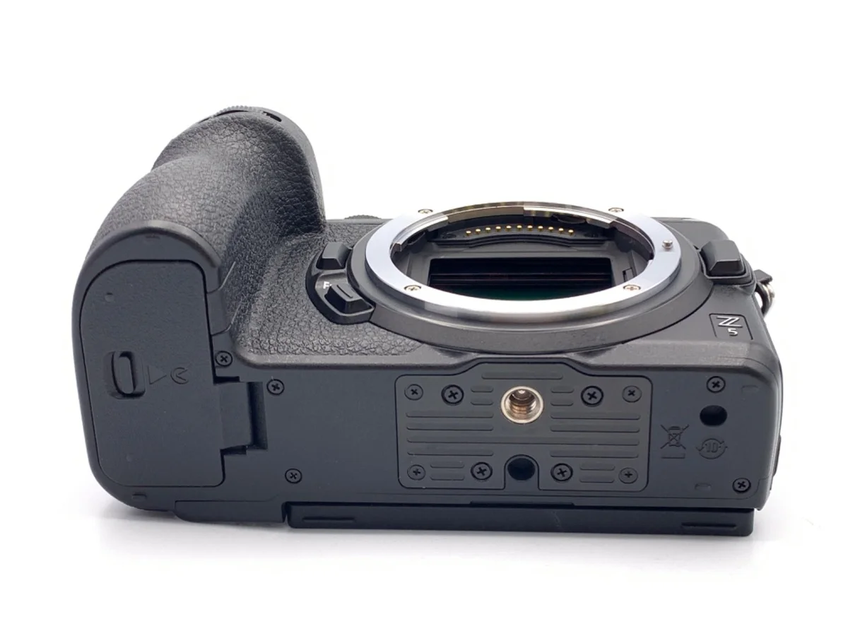 Nikon Z5 - Thumbnail 3