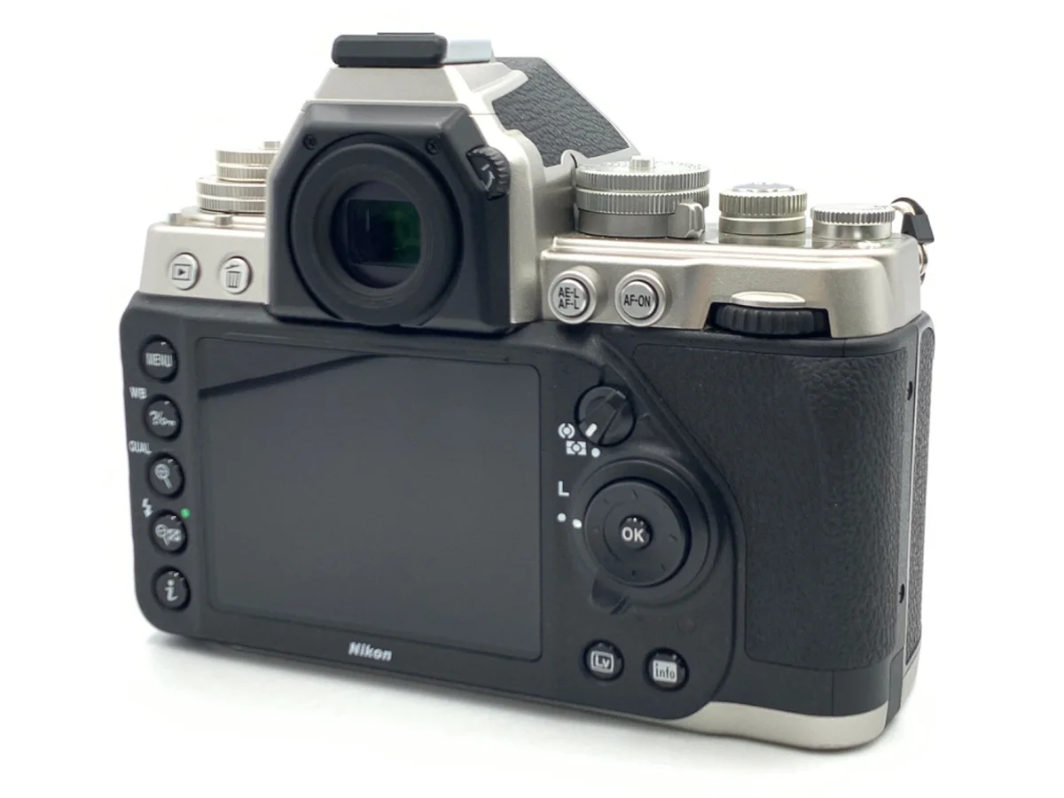 Nikon Df - Thumbnail 2