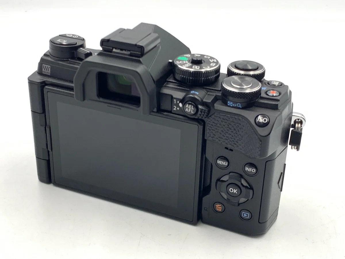 Olympus OM SYSTEM OM-5 - Thumbnail 2