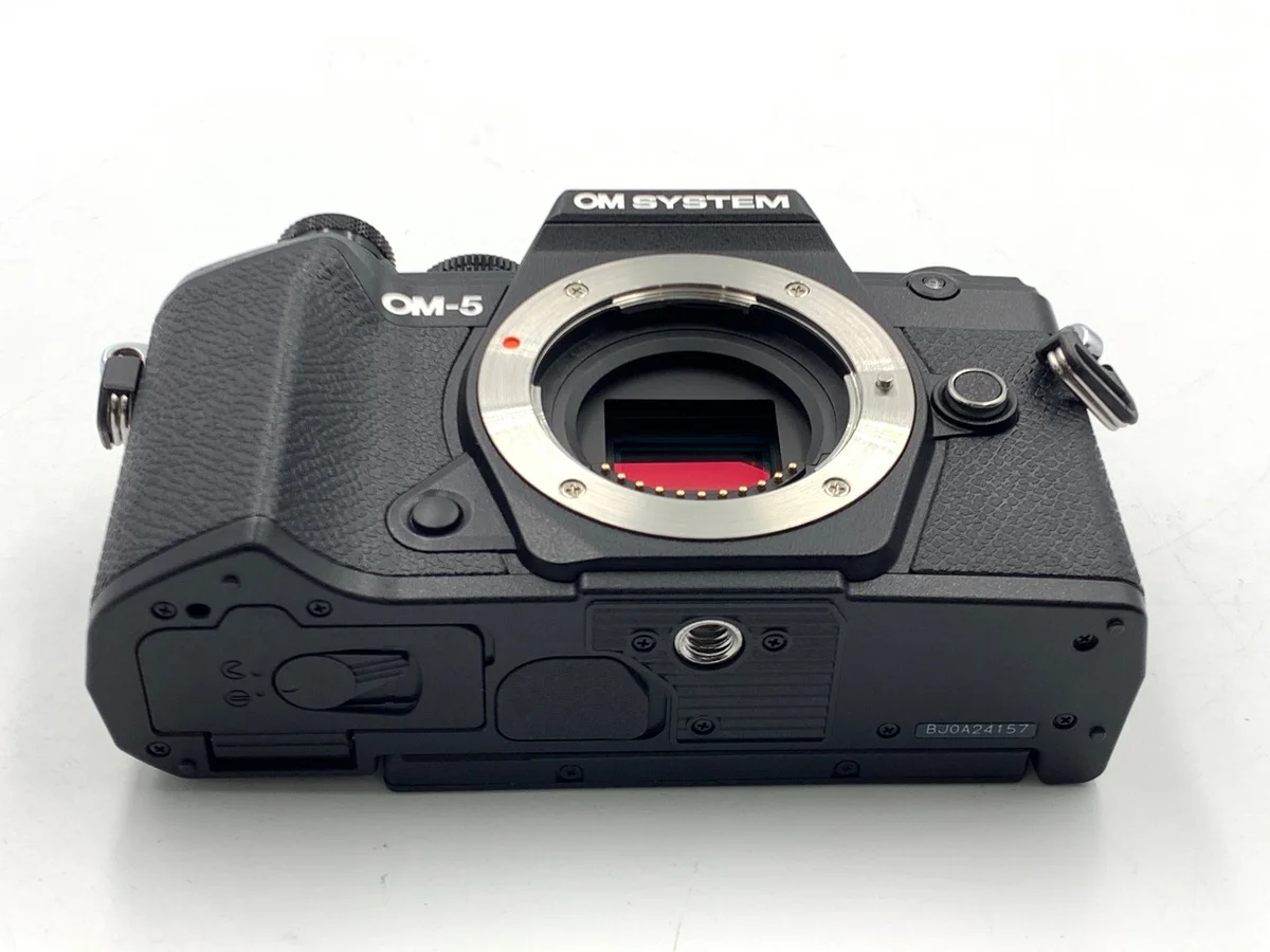 Olympus OM SYSTEM OM-5 - Thumbnail 3