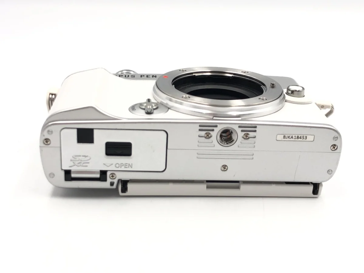 Olympus PEN E-P7 - Thumbnail 3