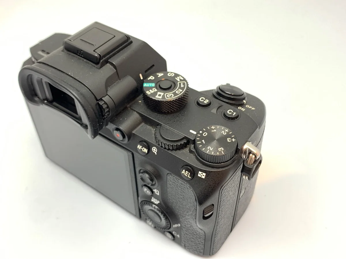 Sony α7R III [ILCE-7RM3 - Thumbnail 3