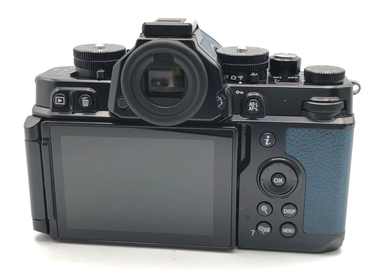 Nikon Zf - Thumbnail 2
