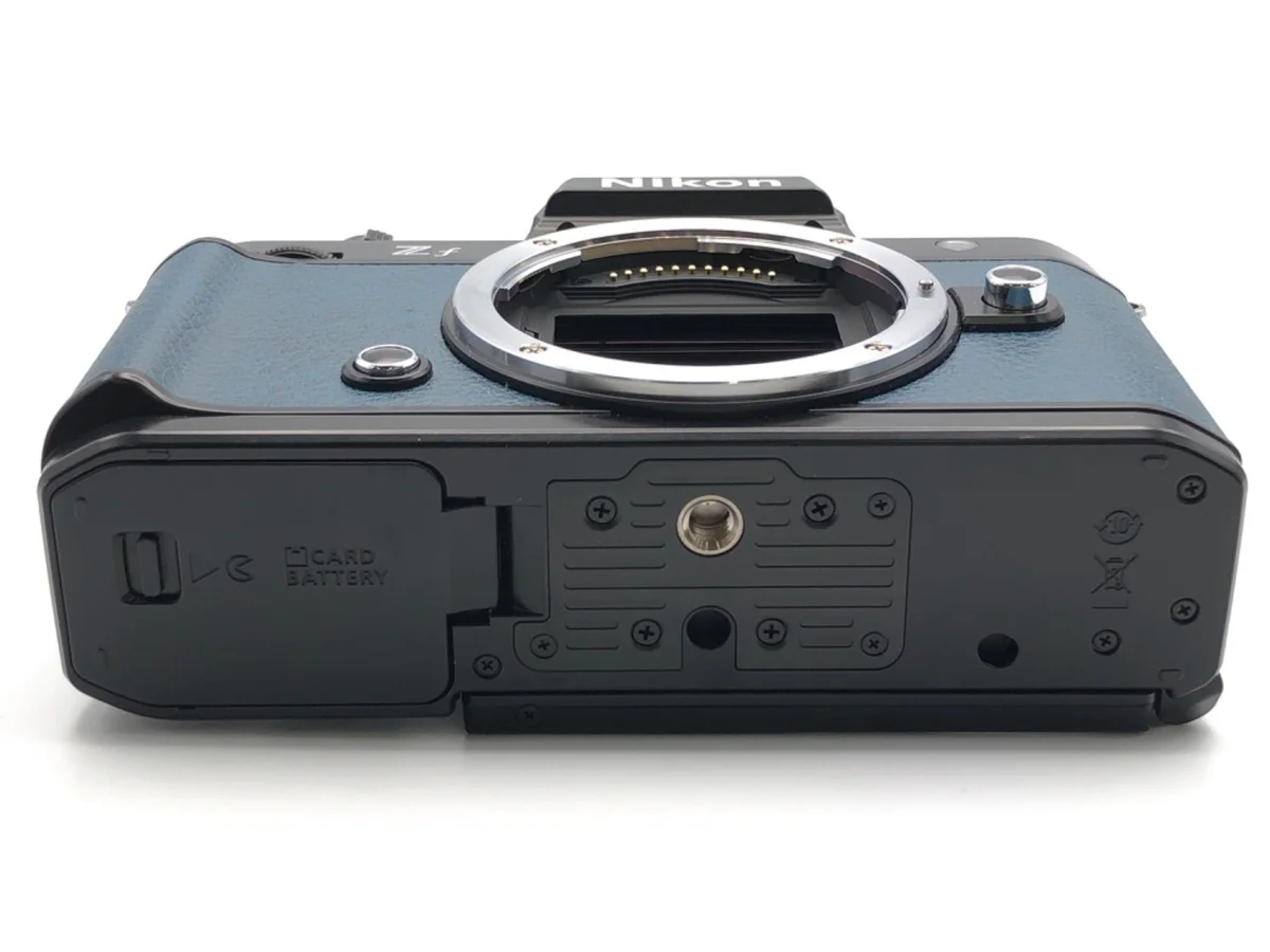 Nikon Zf - Thumbnail 3