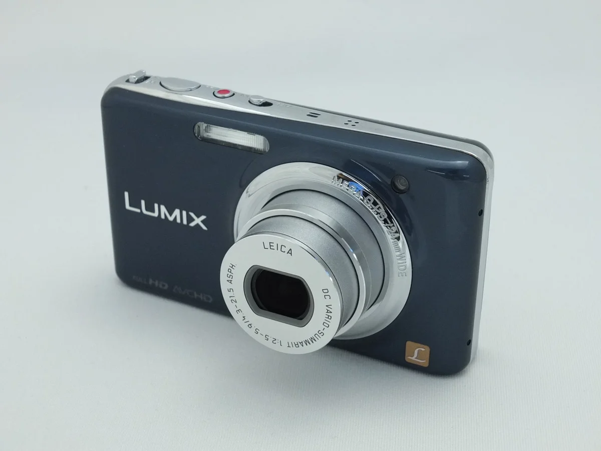 Panasonic LUMIX DMC-FX77