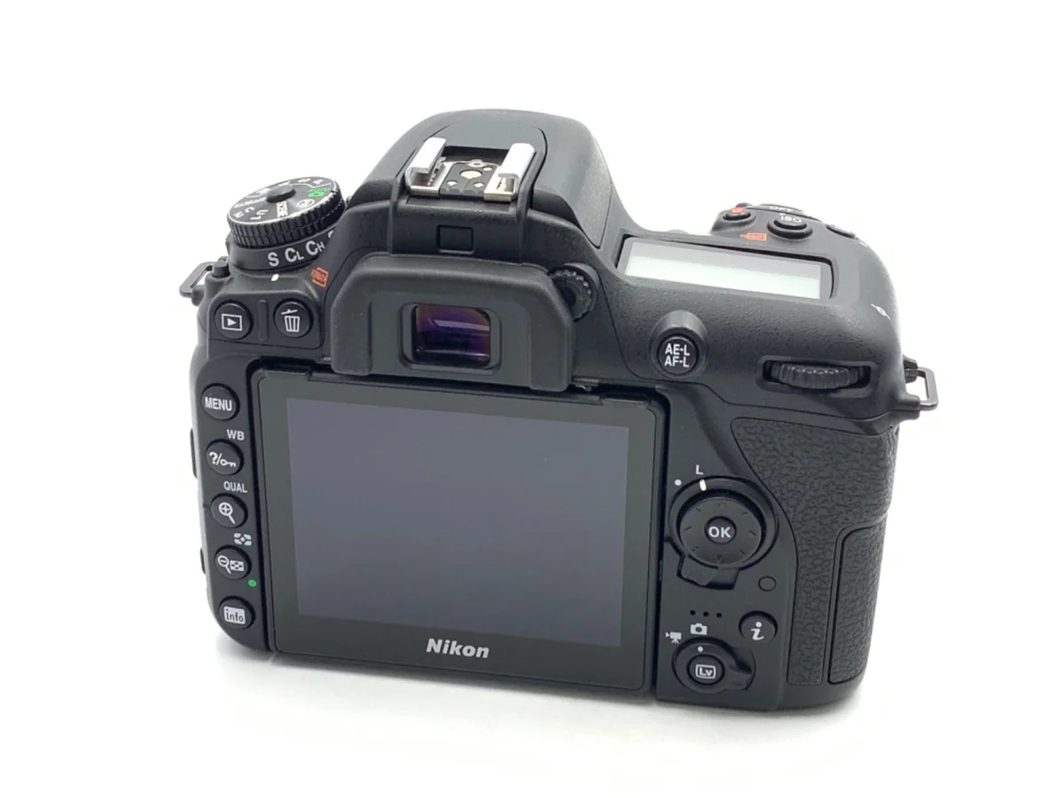 Nikon D7500 - Thumbnail 2