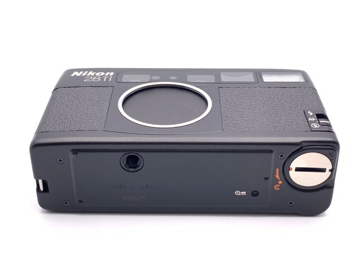 Nikon 28Ti (28/2.8) - Thumbnail 3