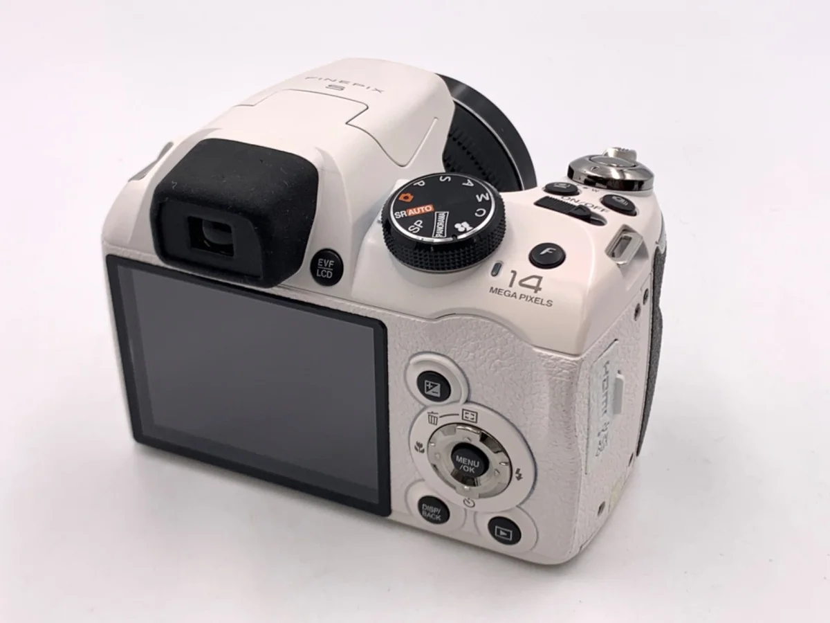 Fujifilm FinePix S4500 - Thumbnail 2