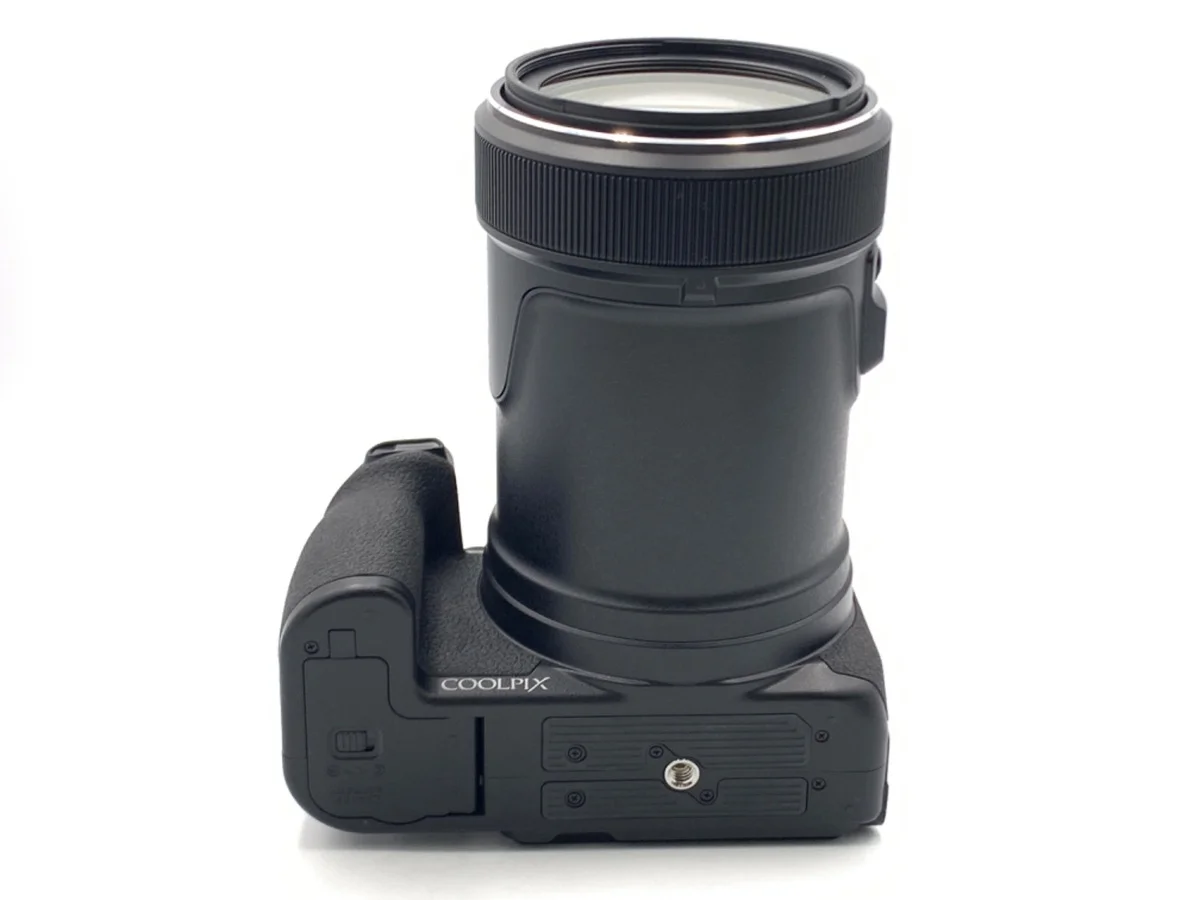 Nikon COOLPIX P1000 - Thumbnail 3