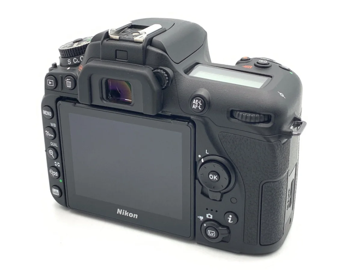 Nikon D7500 - Thumbnail 2