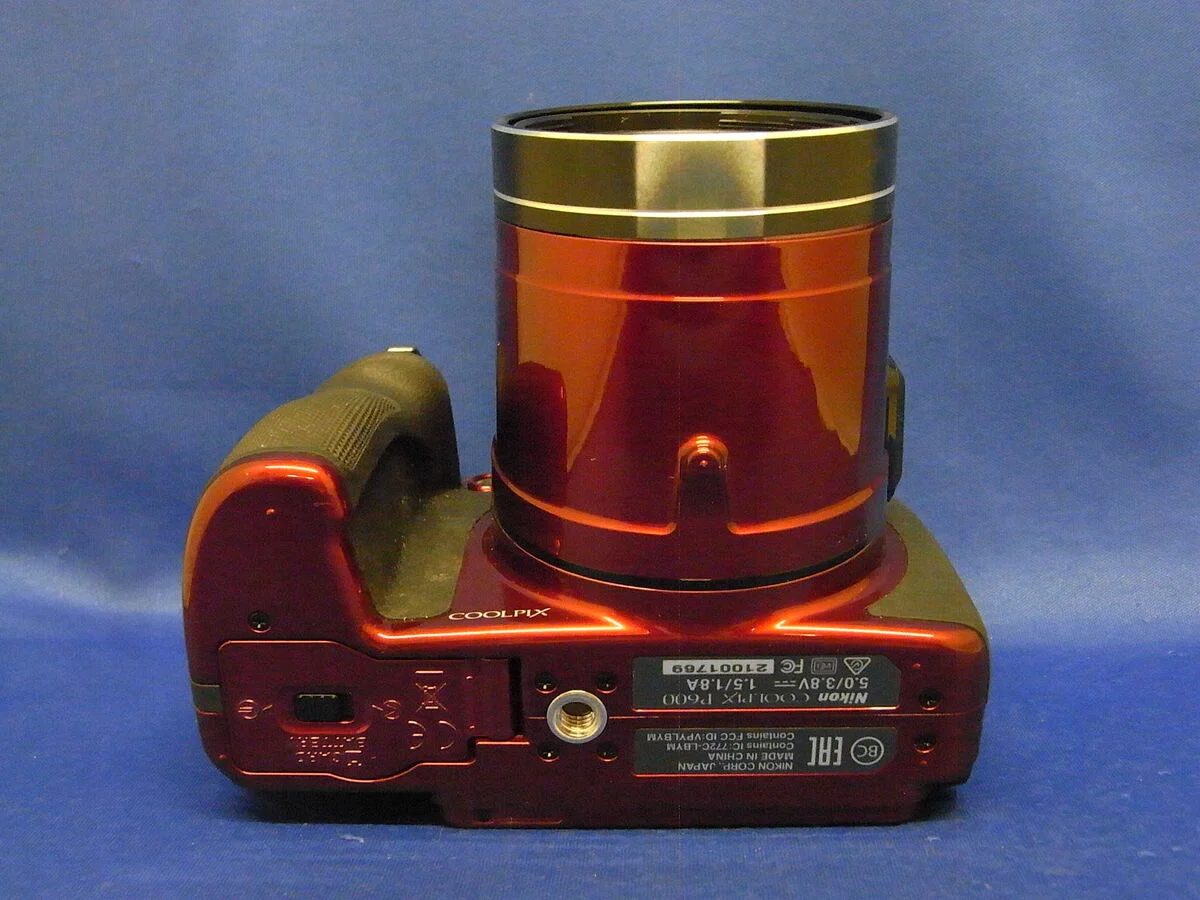 Nikon COOLPIX P600 RD - Thumbnail 3