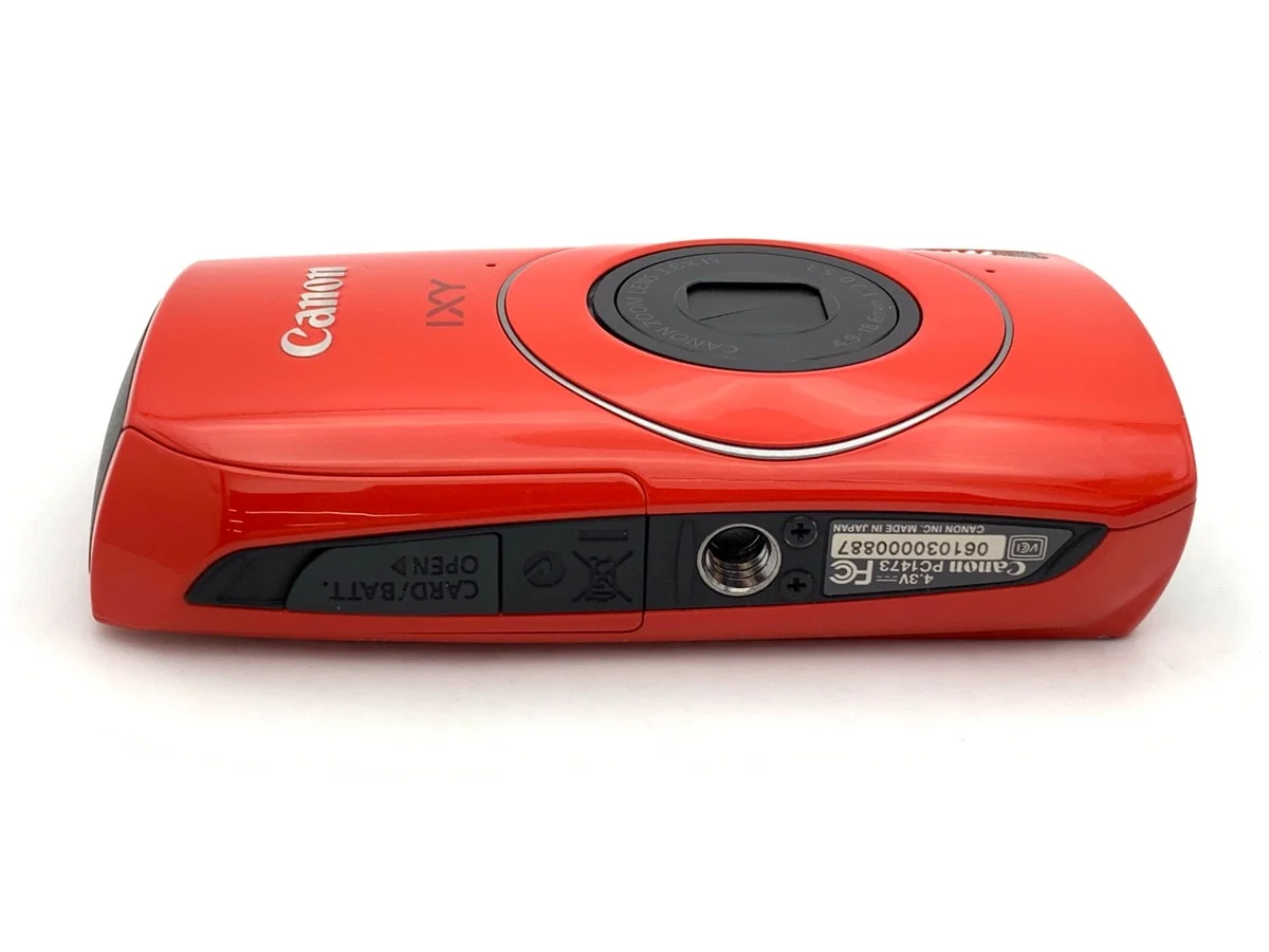 Canon IXY 30S - Thumbnail 3