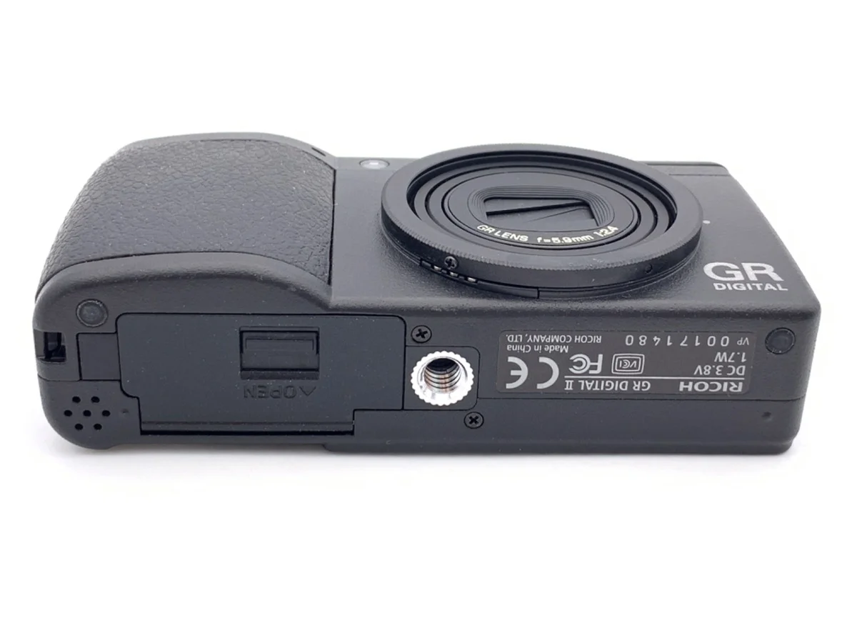 Ricoh GR DIGITAL II - Thumbnail 3