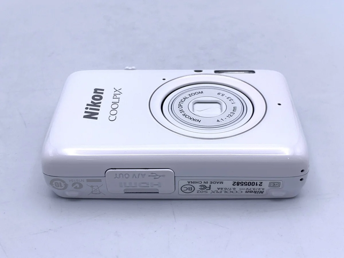 Nikon COOLPIX S02 WH - Thumbnail 3