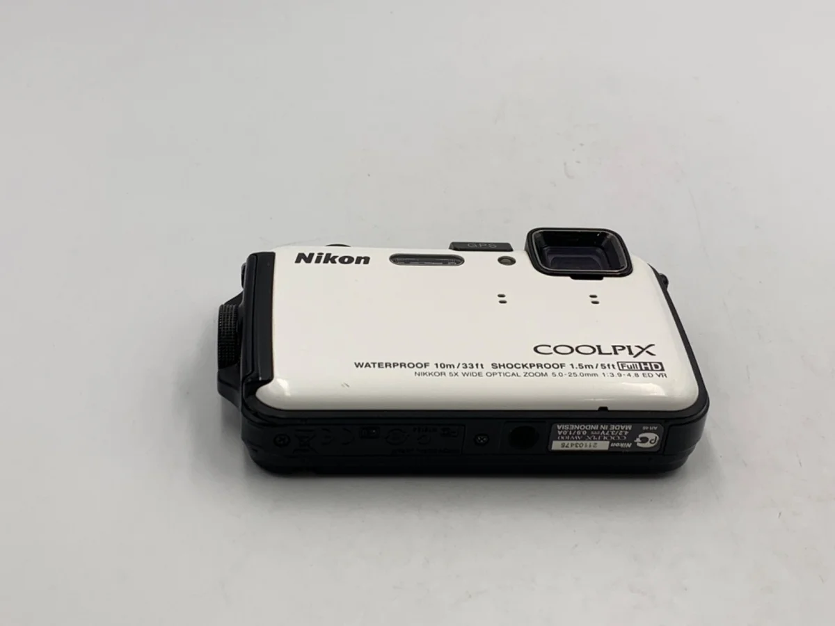 Nikon COOLPIX AW100 - Thumbnail 3
