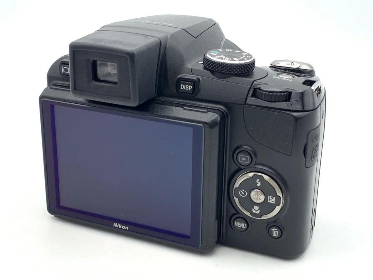 Nikon COOLPIX P90 - Thumbnail 2