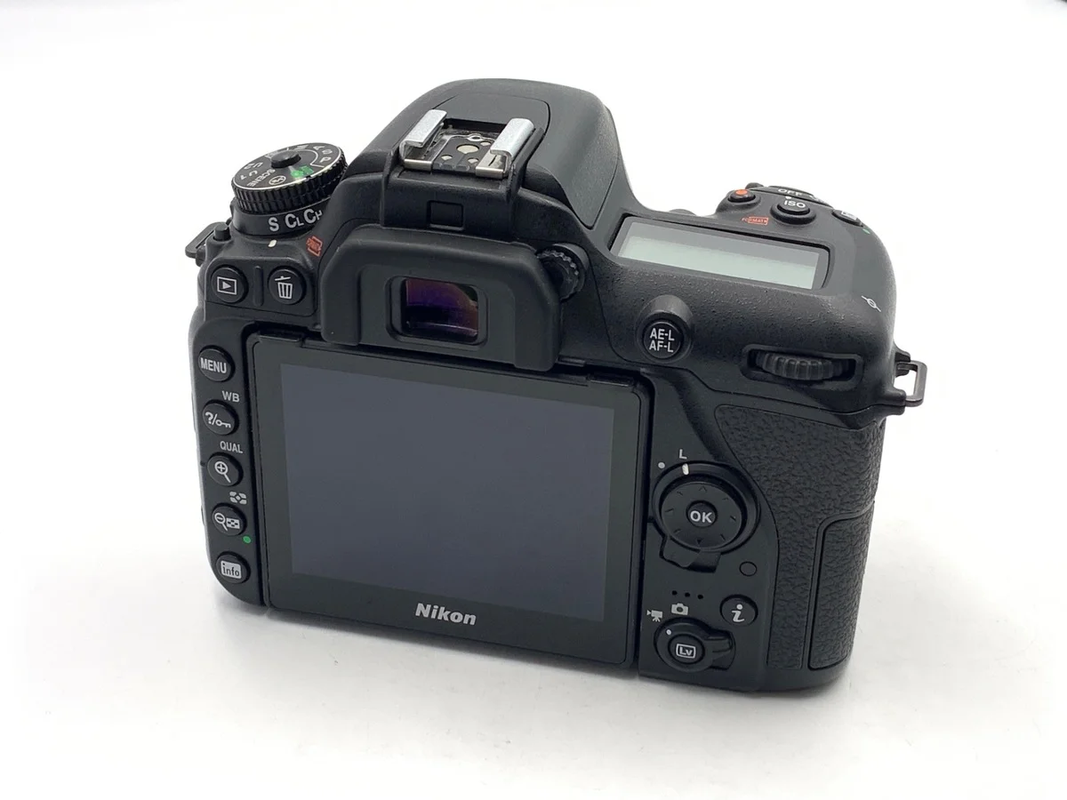 Nikon D7500 - Thumbnail 2