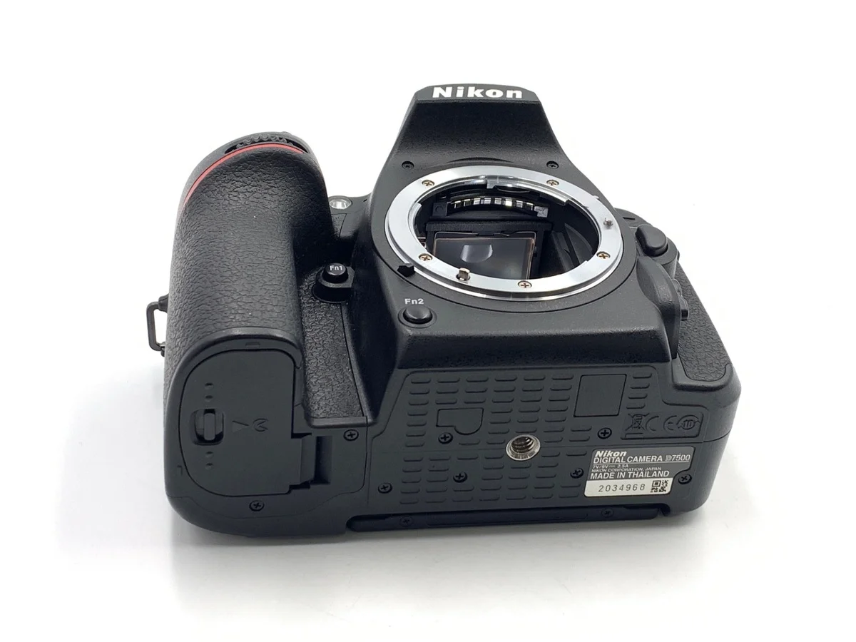 Nikon D7500 - Thumbnail 3