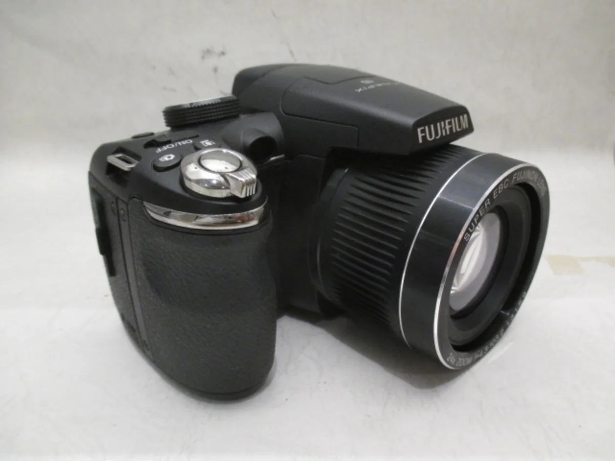 Fujifilm FinePix S3200