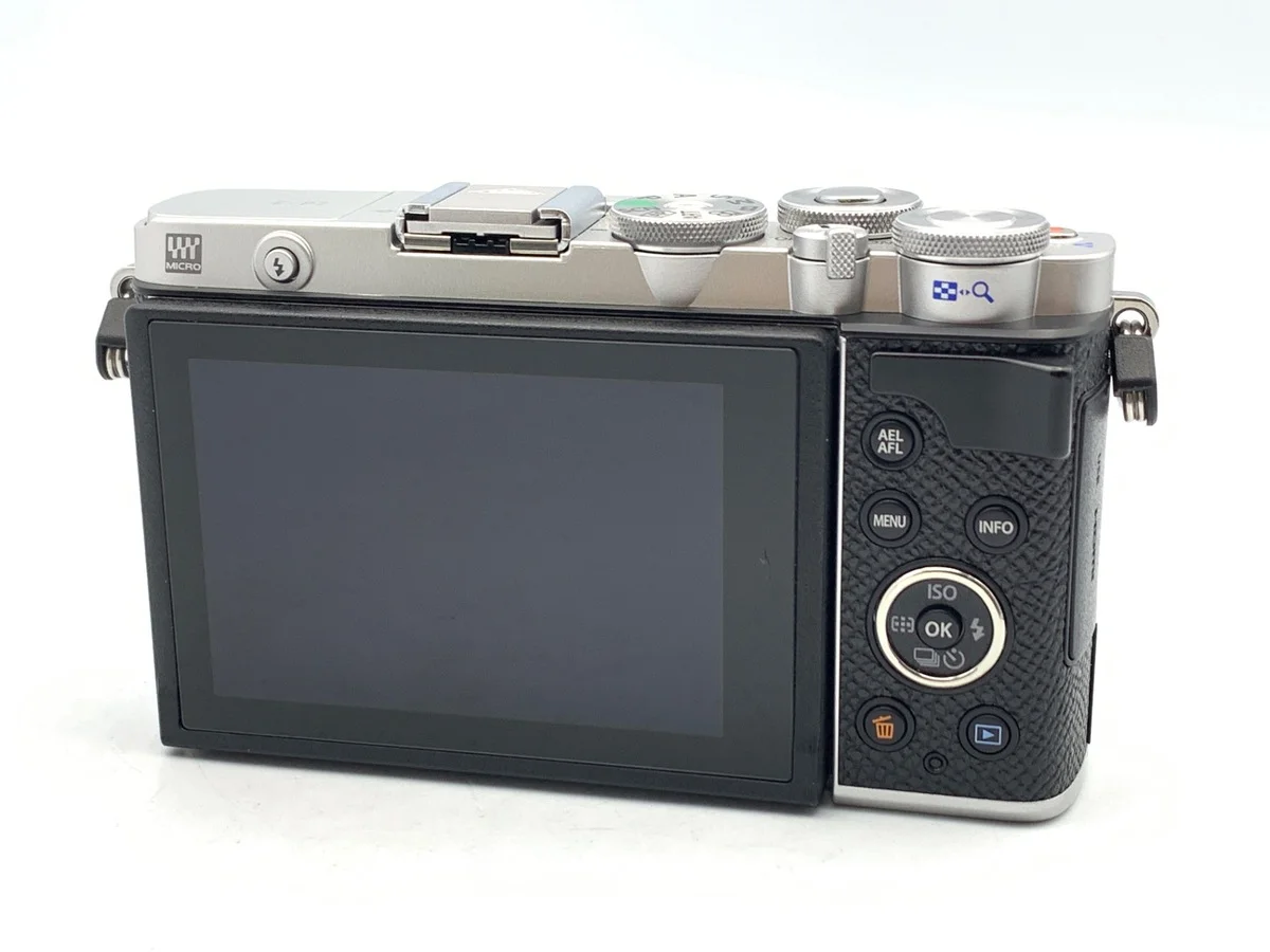 Olympus PEN E-P7 - Thumbnail 2