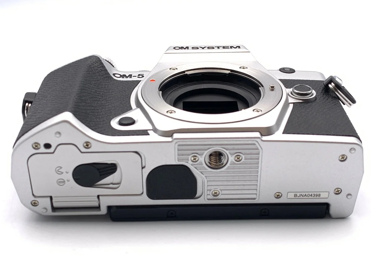 Olympus OM SYSTEM OM-5 - Thumbnail 3