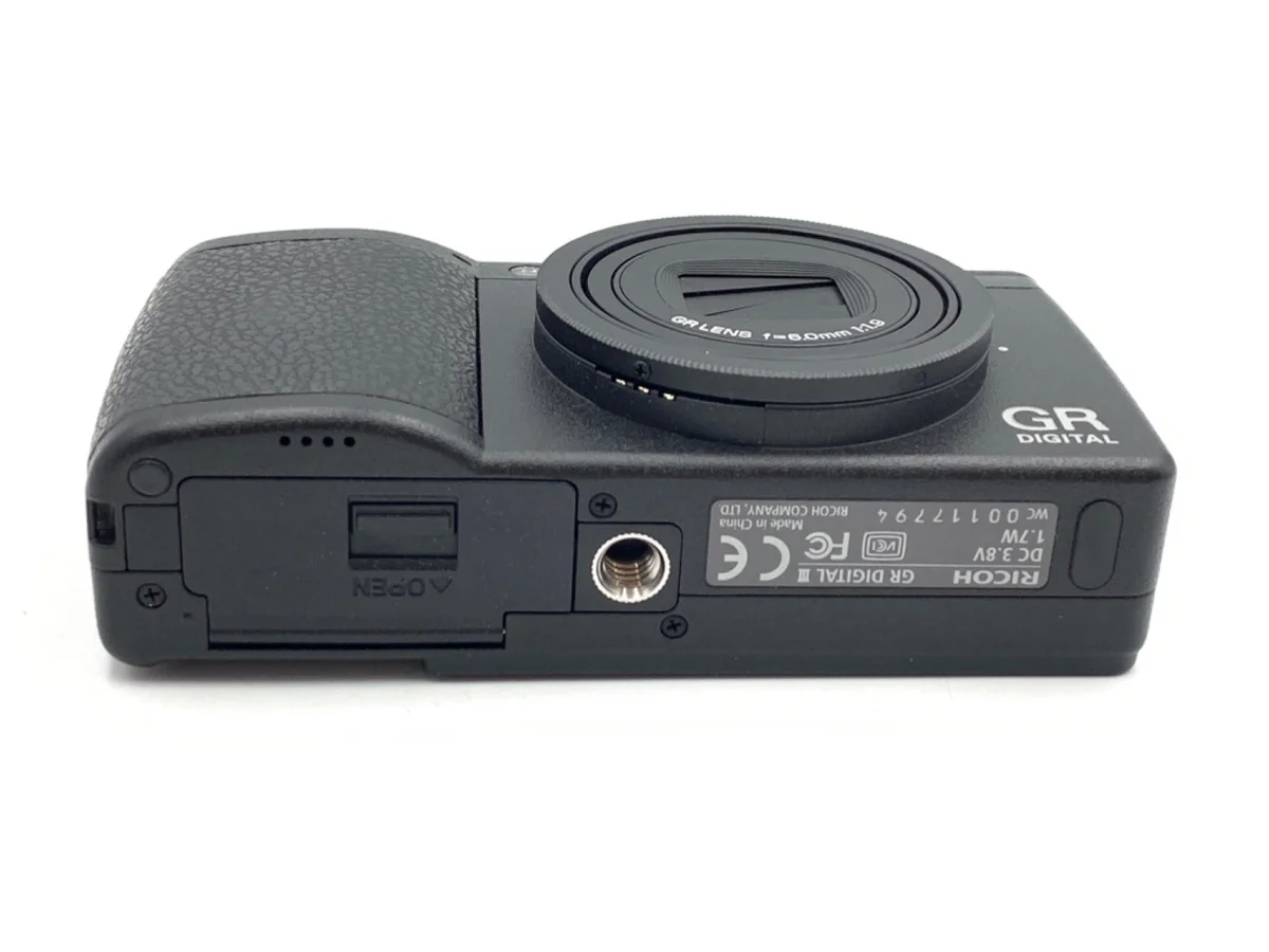 Ricoh GR DIGITAL III - Thumbnail 3