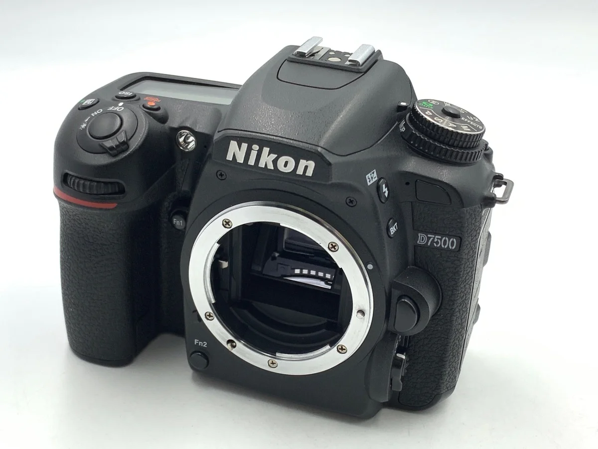 Nikon D7500