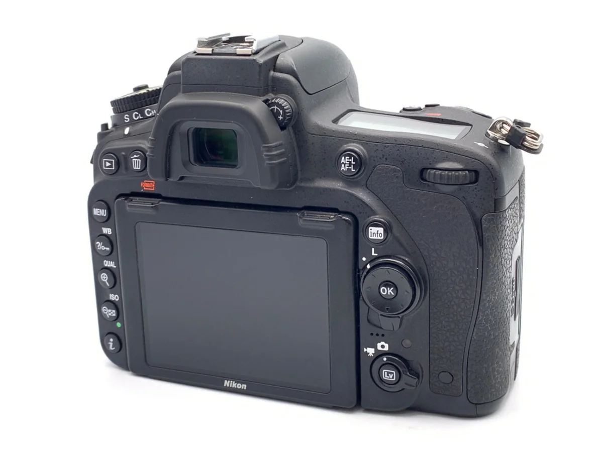 Nikon D750 - Thumbnail 2