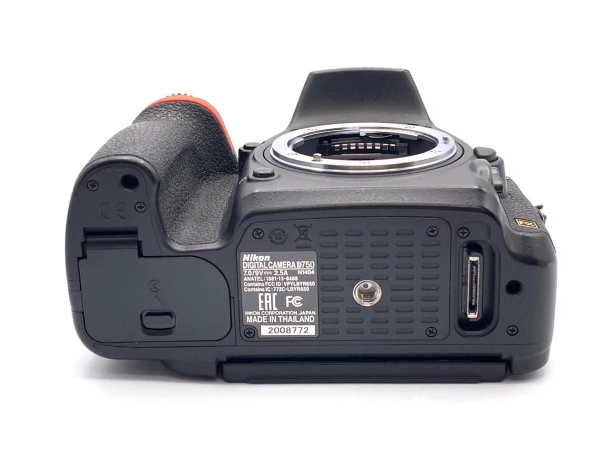 Nikon D750 - Thumbnail 3