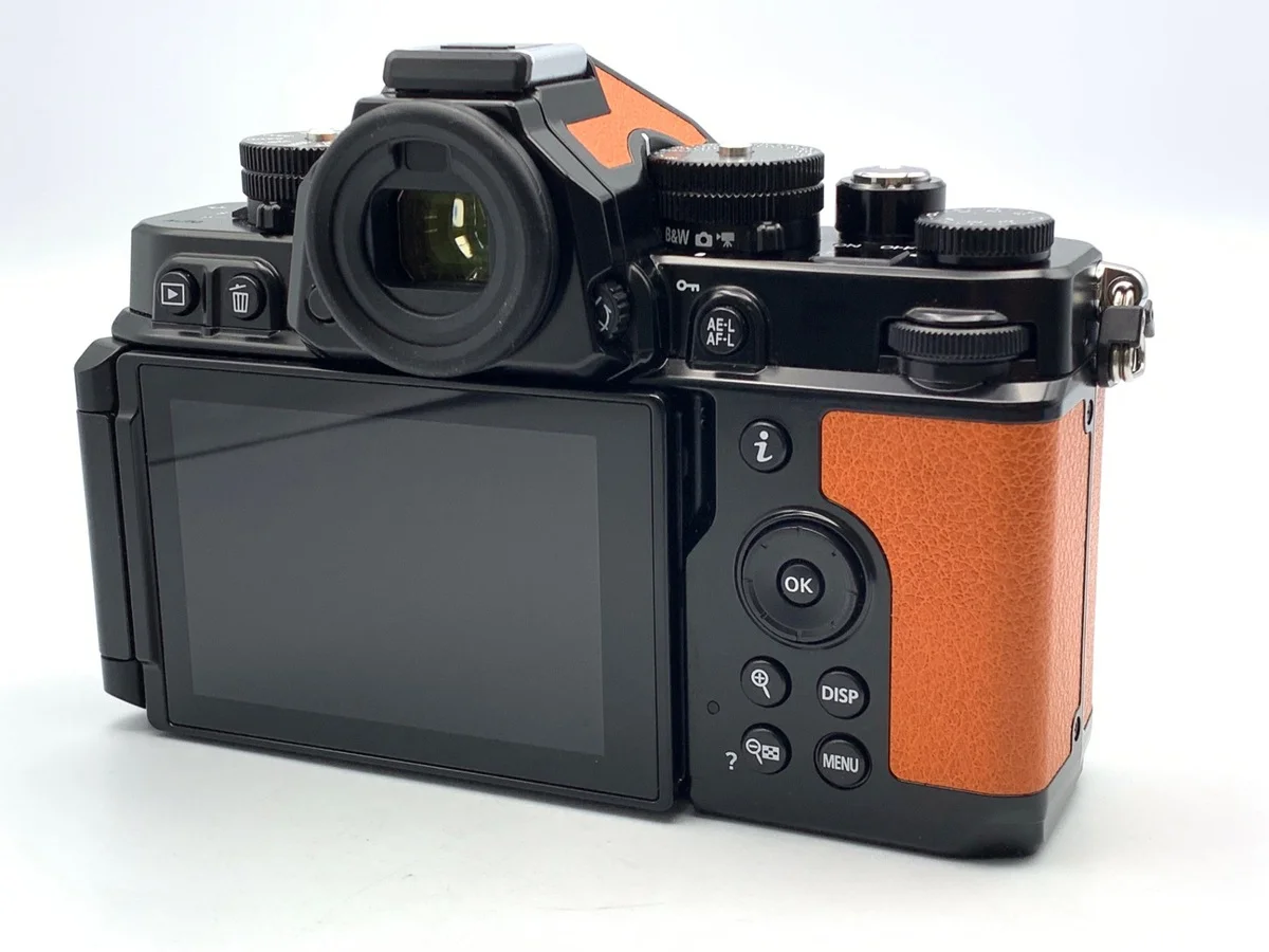 Nikon Zf - Thumbnail 2