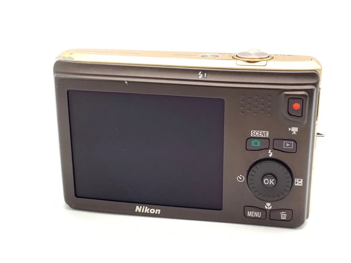 Nikon COOLPIX S6300 - Thumbnail 2