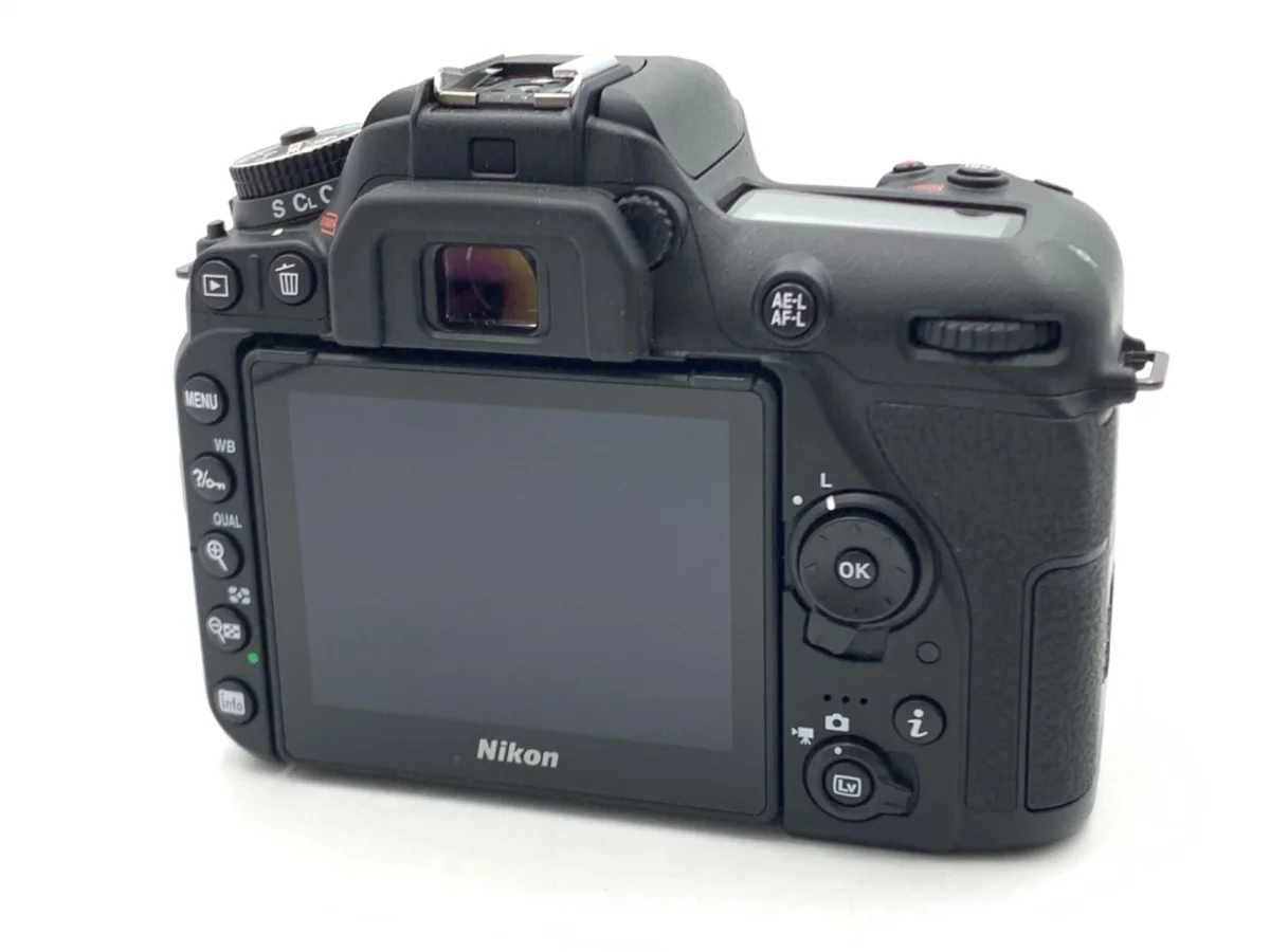 Nikon D7500 - Thumbnail 2