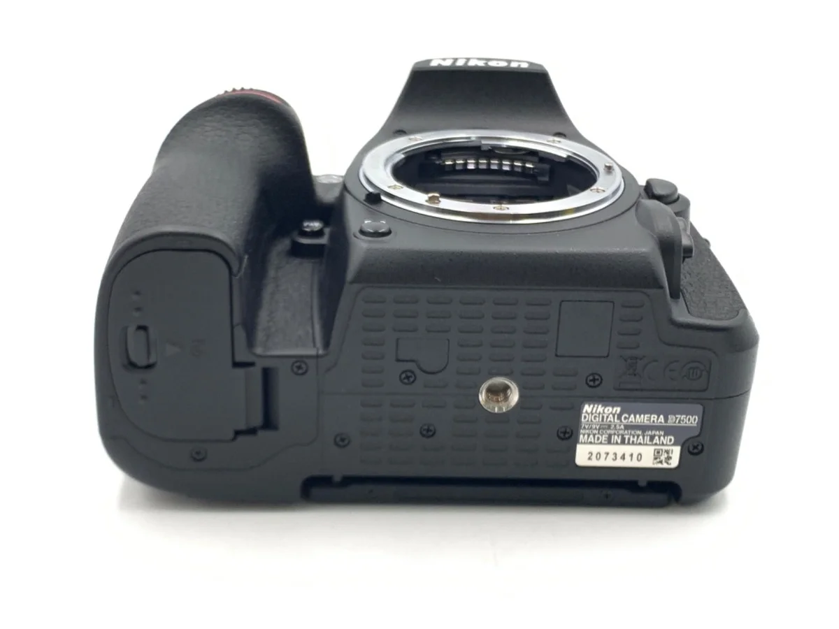 Nikon D7500 - Thumbnail 3