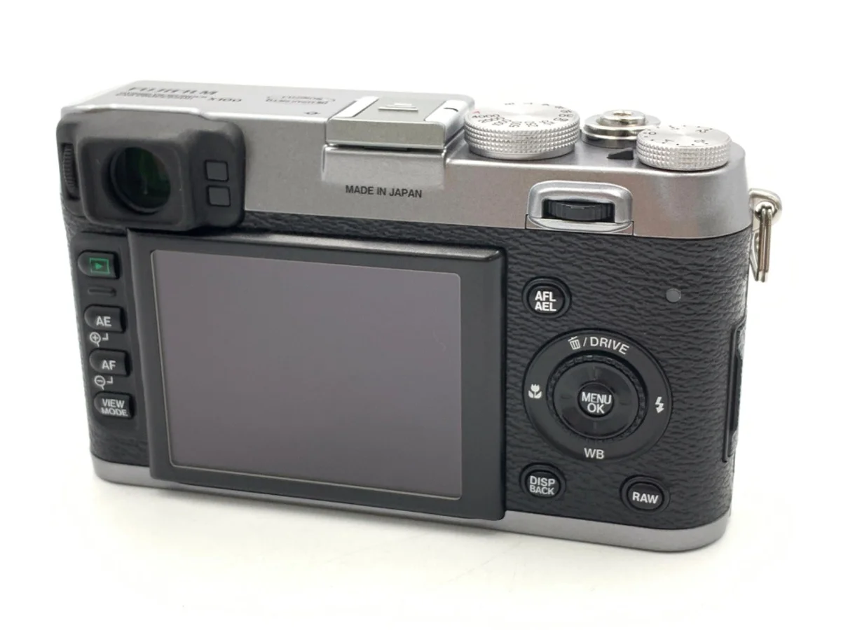 Fujifilm FinePix X100 - Thumbnail 2