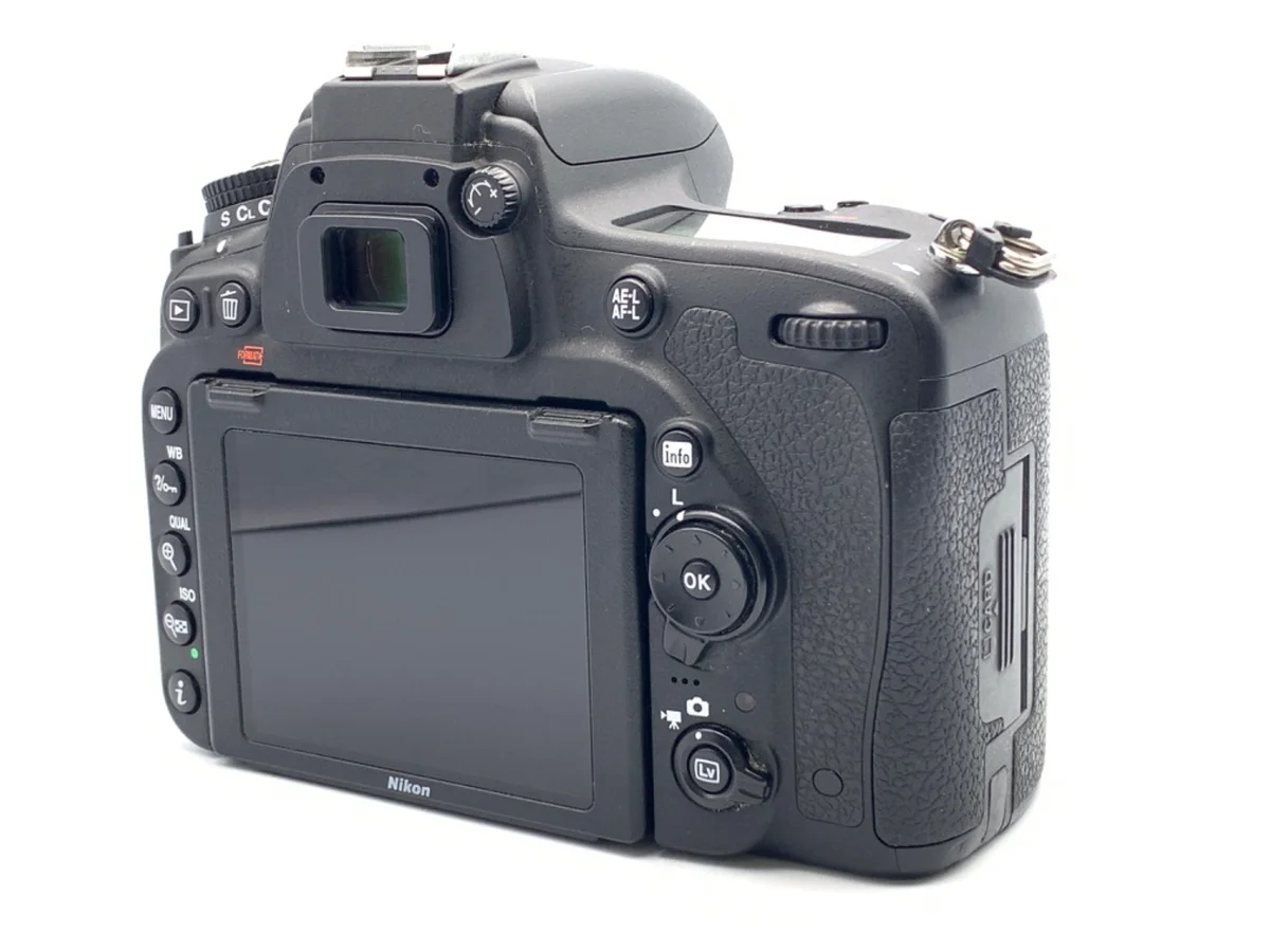 Nikon D750 - Thumbnail 2
