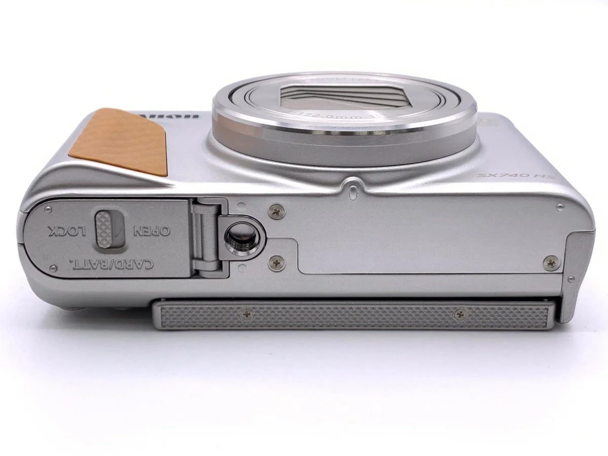 Canon PowerShot SX740 HS - Thumbnail 3