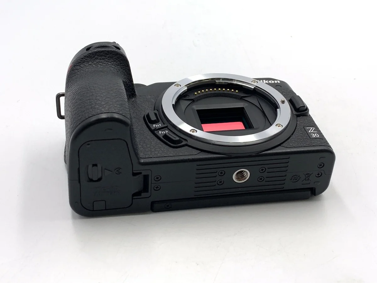 Nikon Z30 - Thumbnail 3