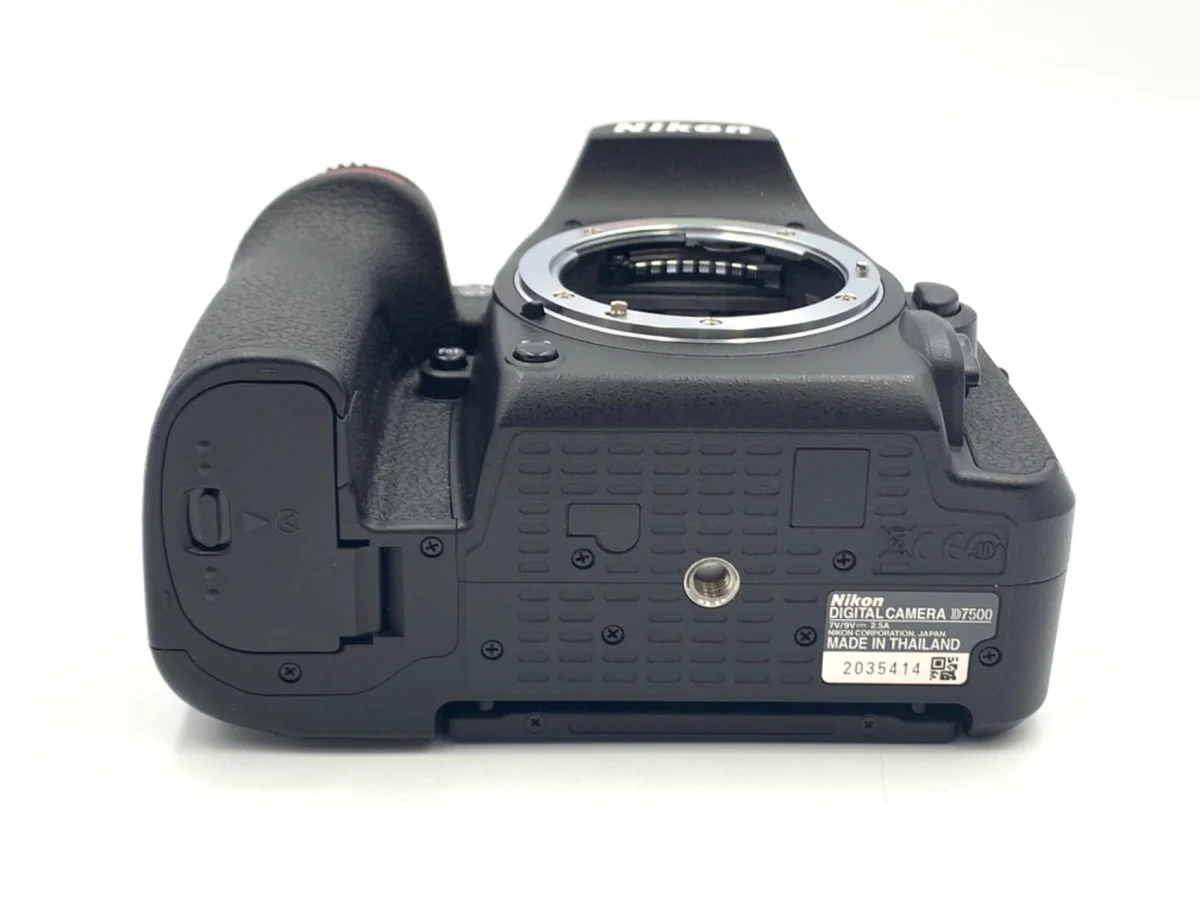 Nikon D7500 - 縮圖 3