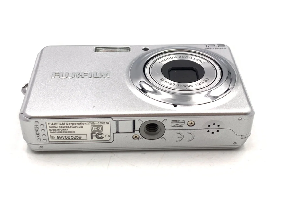 Fujifilm FinePix J30 1220 - Thumbnail 3