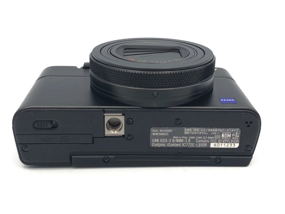 Sony Cyber-Shot DSC-RX100M7 - Thumbnail 3