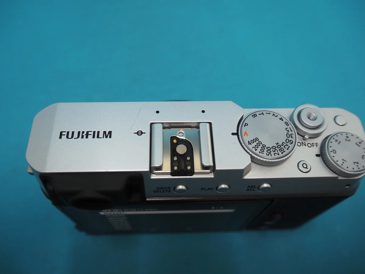 Fujifilm X-E4 - Thumbnail 3