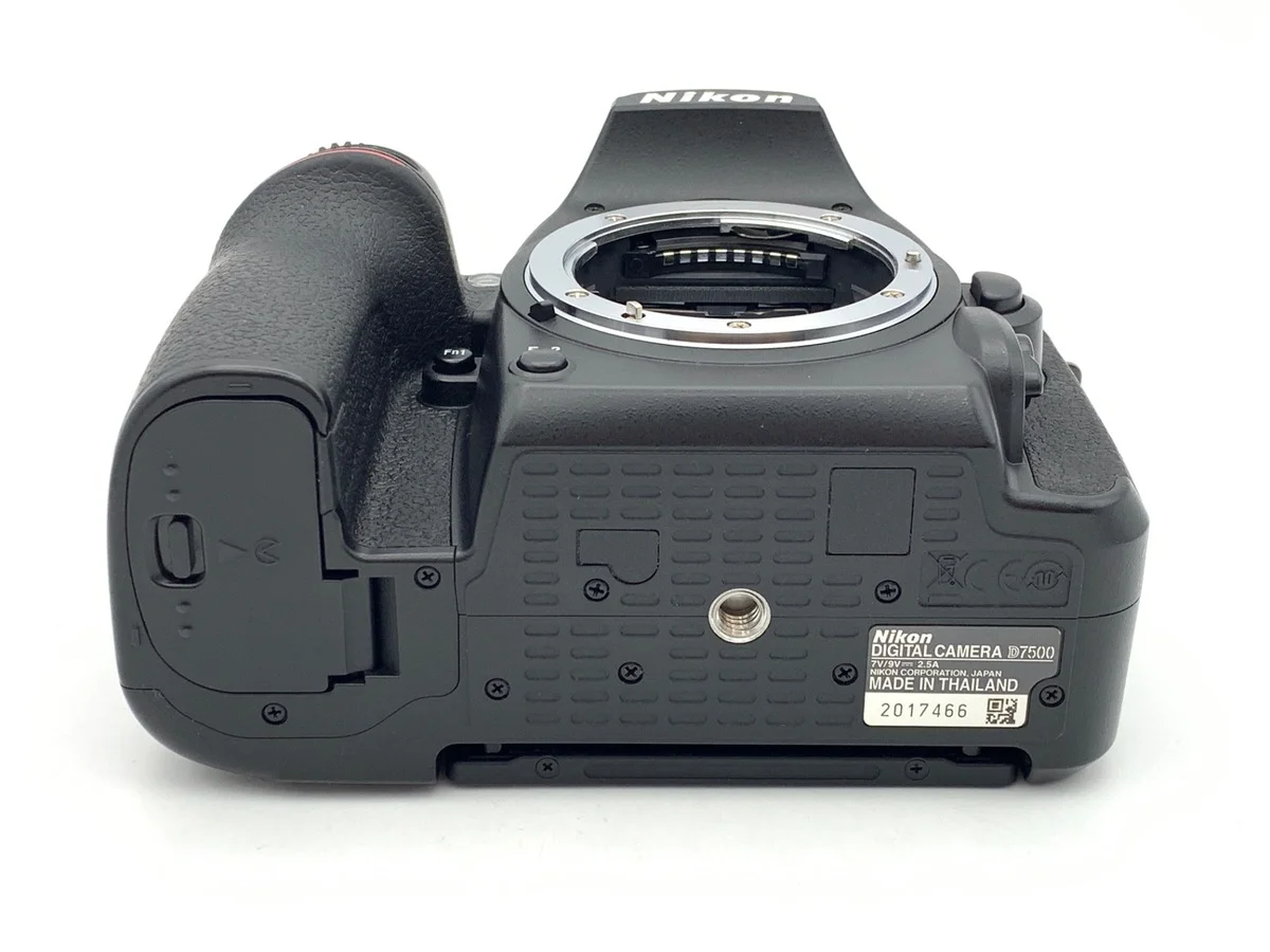 Nikon D7500 - Thumbnail 3