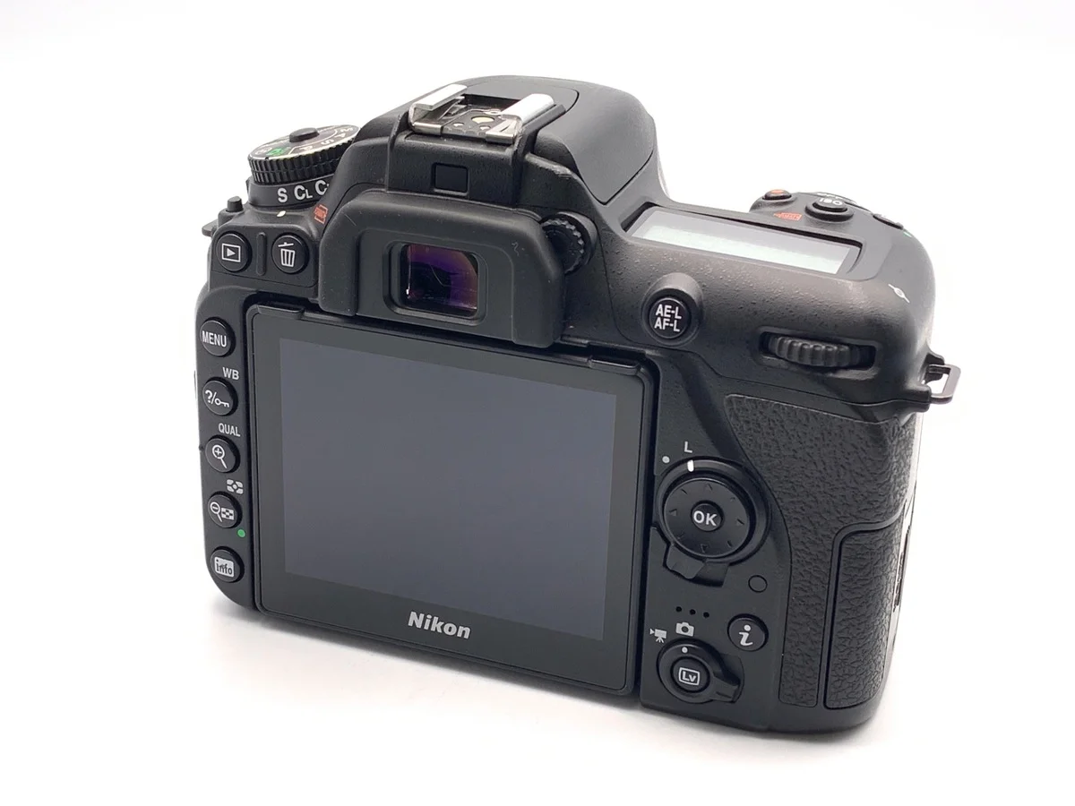 Nikon D7500 - Thumbnail 2