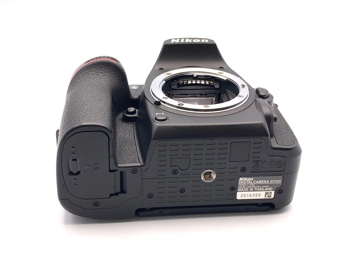 Nikon D7500 - Thumbnail 3