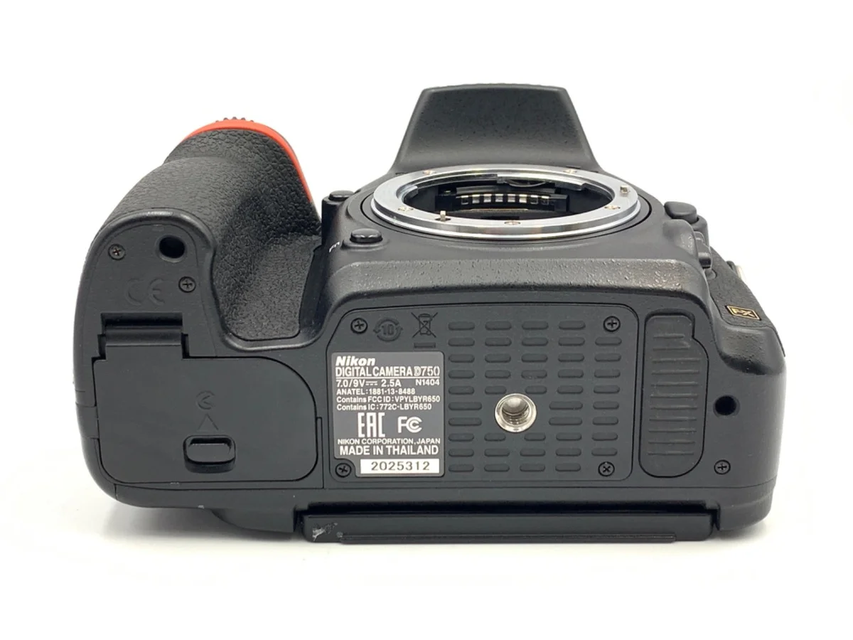 Nikon D750 - Thumbnail 3