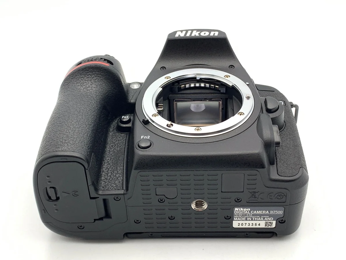 Nikon D7500 - Thumbnail 3