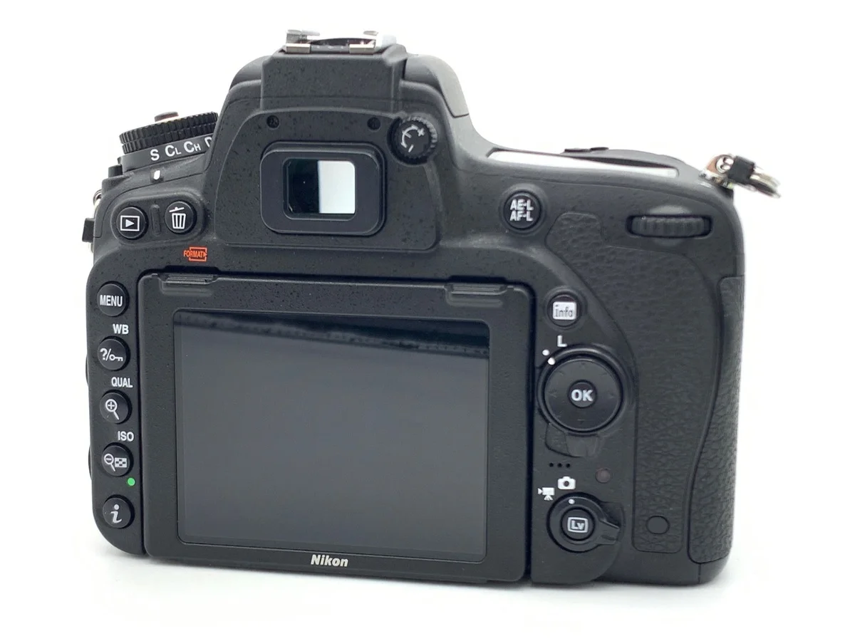 Nikon D750 - Thumbnail 2